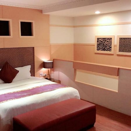 Jungle City Motel Chiayi Eksteriør bilde
