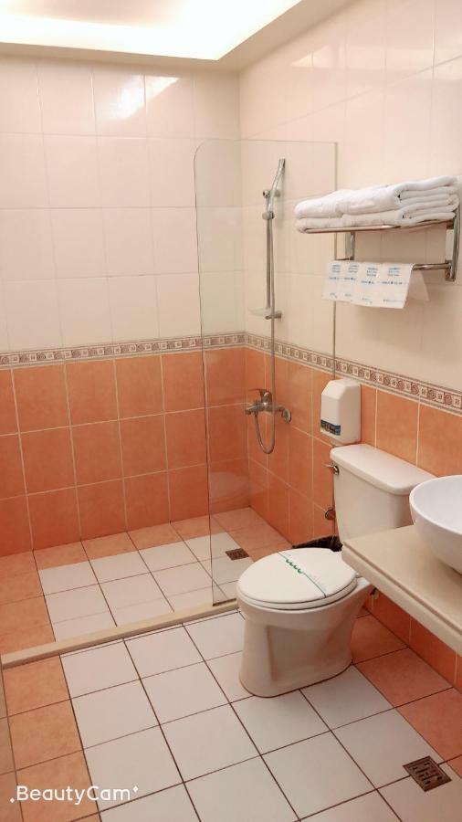 Jungle City Motel Chiayi Eksteriør bilde