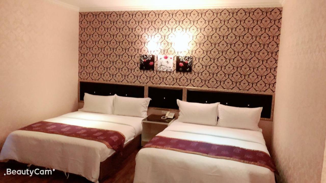 Jungle City Motel Chiayi Eksteriør bilde